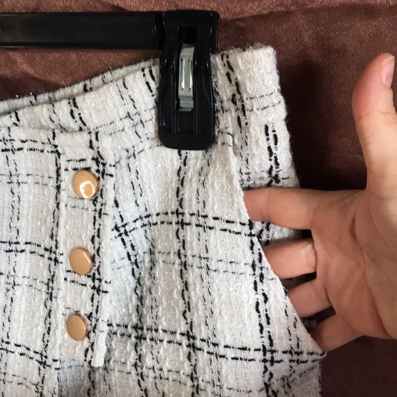 Cream and black with silver threads zip up dressy formal high rise shorts size M - Picture 10 of 15